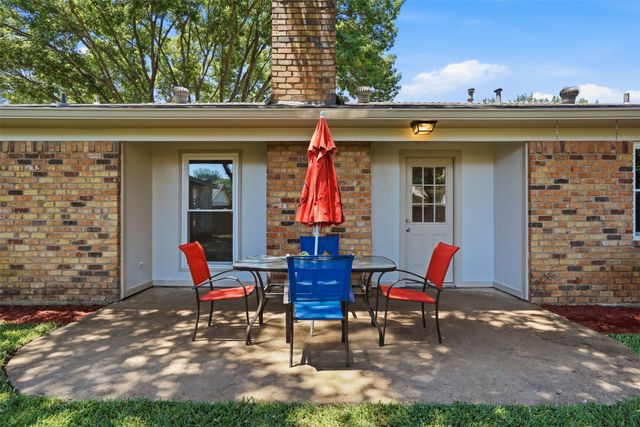 325 Navajo Drive, Keller, TX 76248