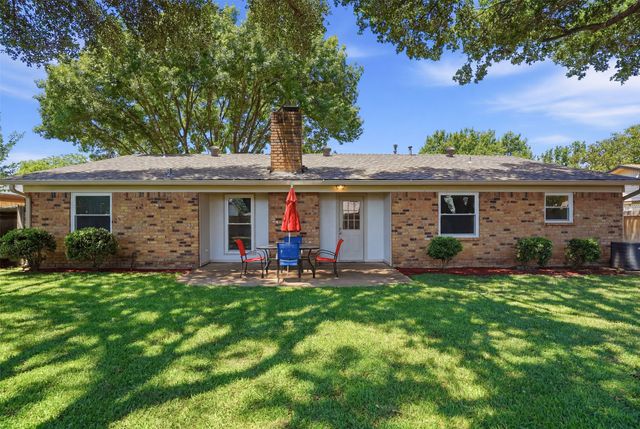 325 Navajo Drive, Keller, TX 76248