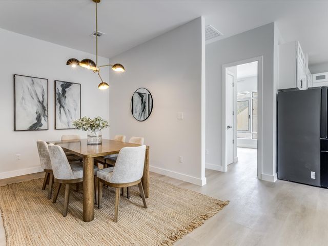 816 Premier Parkway, Grand Prairie, TX 75051