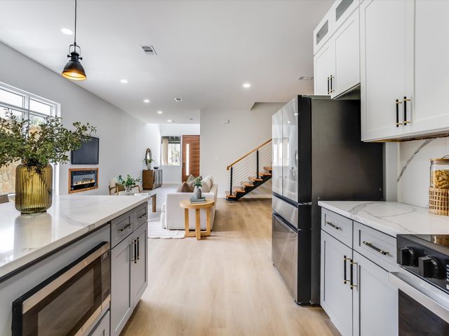 816 Premier Parkway, Grand Prairie, TX 75051