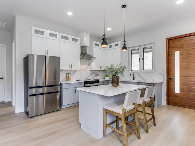 816 Premier Parkway, Grand Prairie, TX 75051