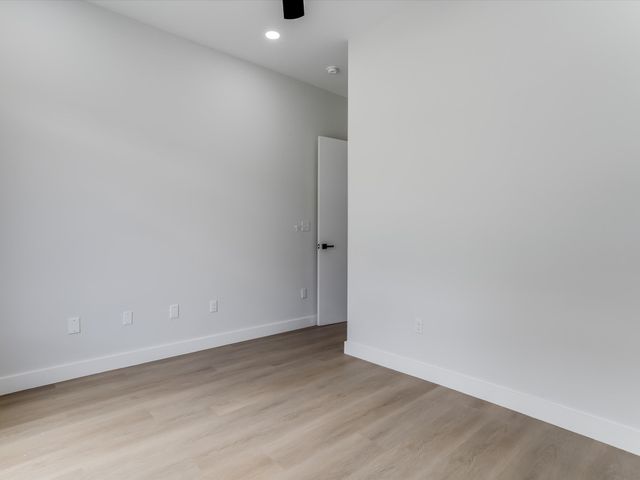 816 Premier Parkway, Grand Prairie, TX 75051