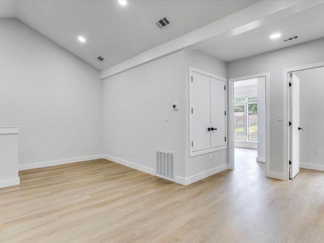 816 Premier Parkway, Grand Prairie, TX 75051