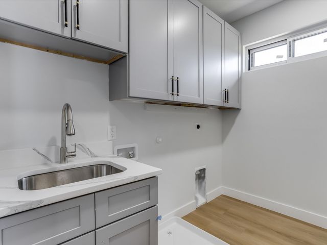 816 Premier Parkway, Grand Prairie, TX 75051