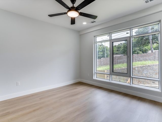 816 Premier Parkway, Grand Prairie, TX 75051