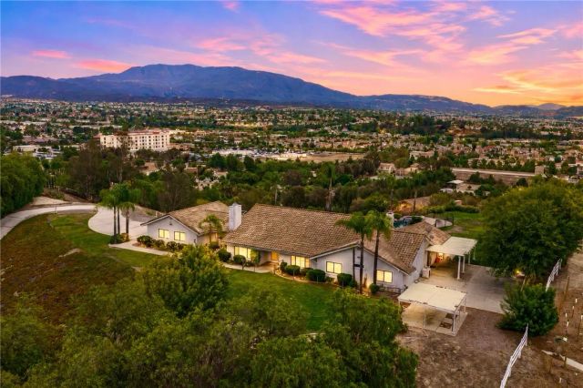 43973 El Lucero Place, Temecula, CA 92592