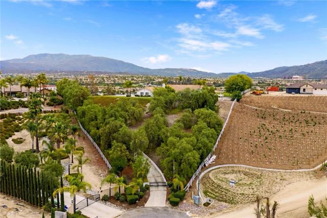 43973 El Lucero Place, Temecula, CA 92592