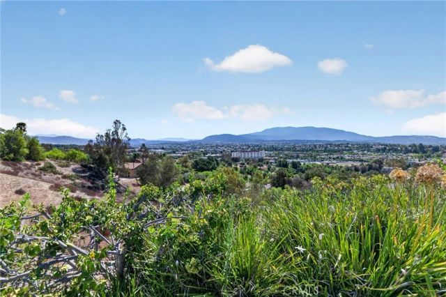 43973 El Lucero Place, Temecula, CA 92592