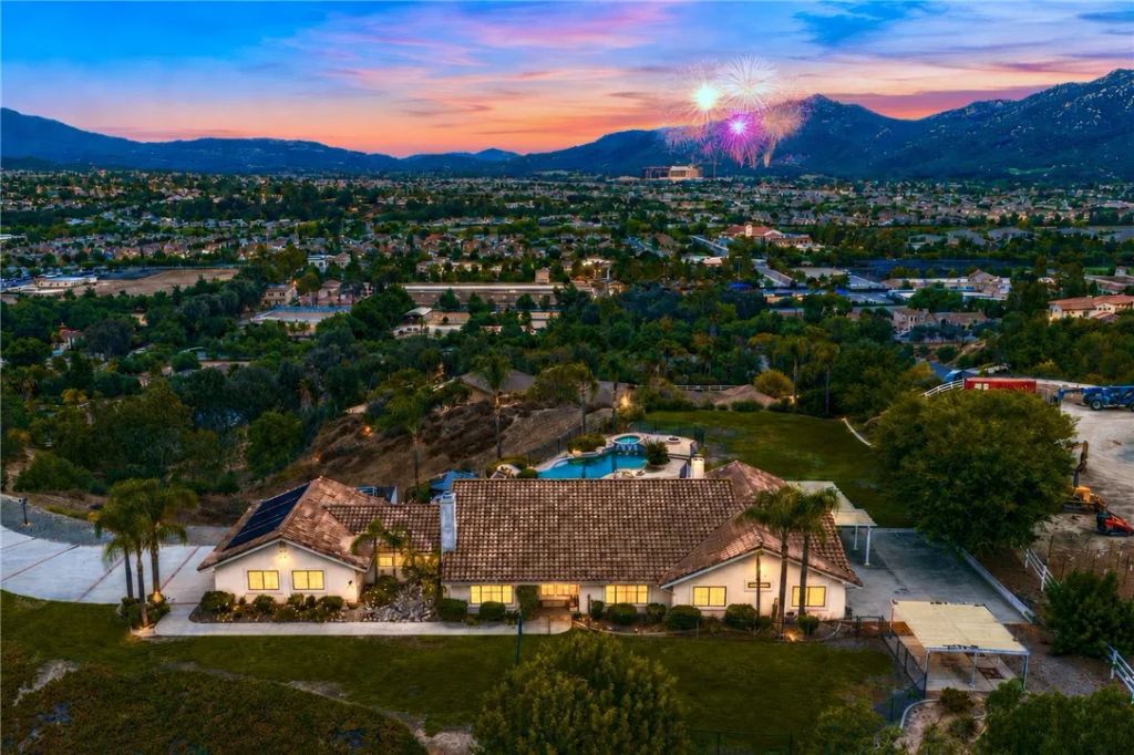 43973 El Lucero Place, Temecula, CA 92592