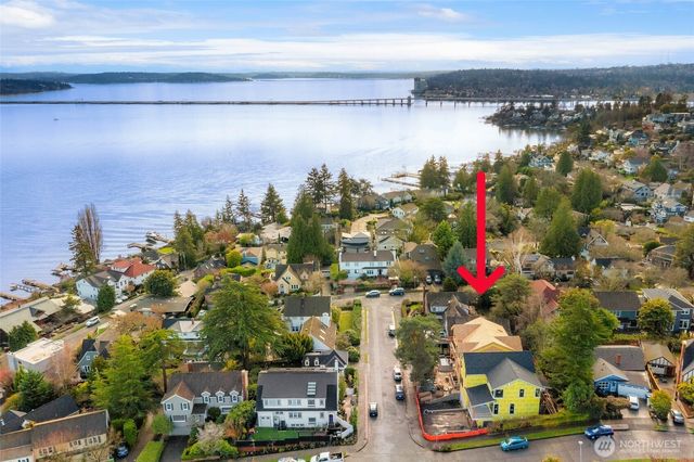 4231 53rd Ave NE, Seattle, WA 98105