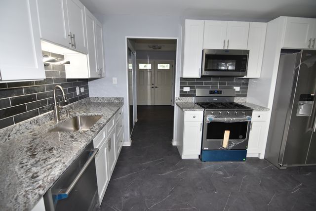 6125 Sunflower Drive, Matteson, IL 60443