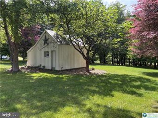 3590 DRIFTING DR, Hellertown, PA 18055