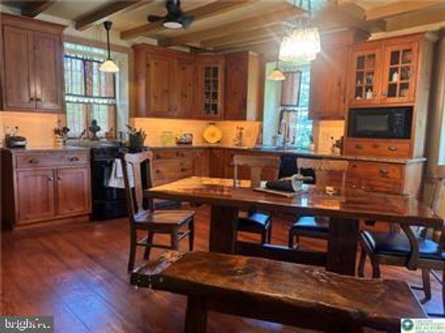 3590 DRIFTING DR, Hellertown, PA 18055