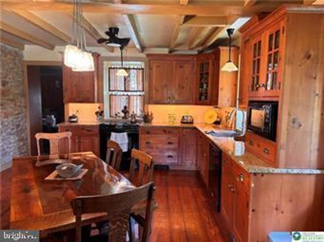 3590 DRIFTING DR, Hellertown, PA 18055