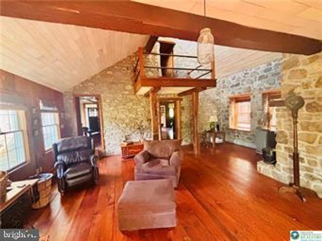 3590 DRIFTING DR, Hellertown, PA 18055