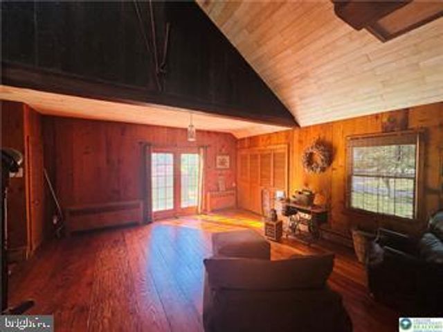 3590 DRIFTING DR, Hellertown, PA 18055