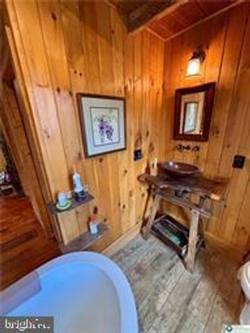 3590 DRIFTING DR, Hellertown, PA 18055