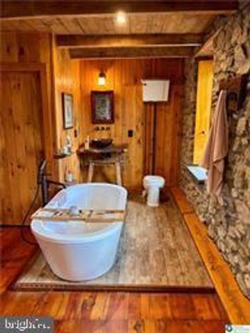 3590 DRIFTING DR, Hellertown, PA 18055