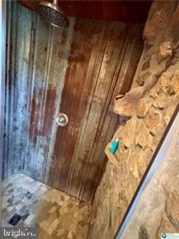 3590 DRIFTING DR, Hellertown, PA 18055