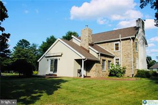3590 DRIFTING DR, Hellertown, PA 18055