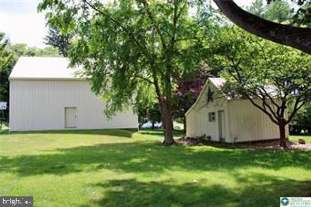 3590 DRIFTING DR, Hellertown, PA 18055