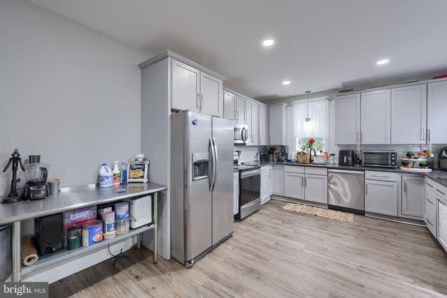 332 PERRY ST, Columbia, PA 17512