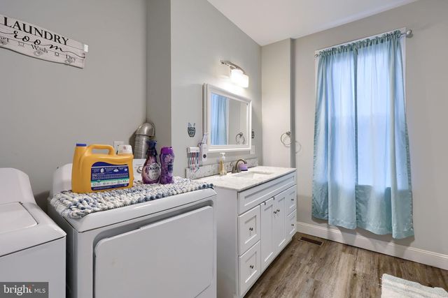 332 PERRY ST, Columbia, PA 17512