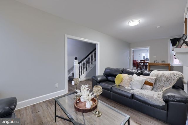 332 PERRY ST, Columbia, PA 17512