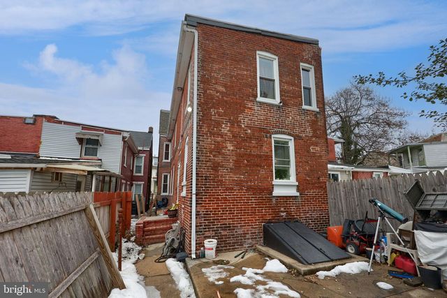 332 PERRY ST, Columbia, PA 17512