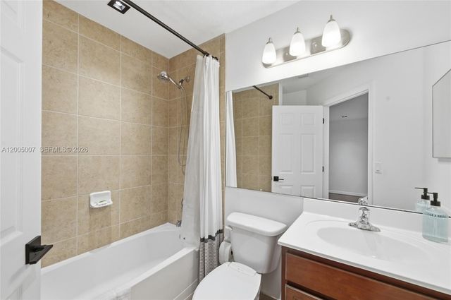 6320 S Station Square, Davie, FL 33314