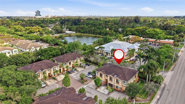 6320 S Station Square, Davie, FL 33314