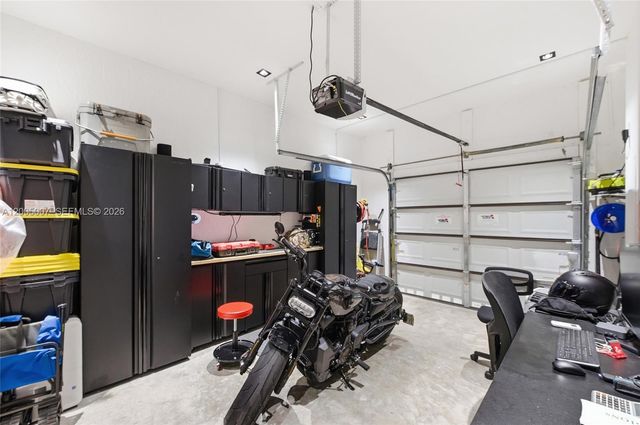 6320 S Station Square, Davie, FL 33314