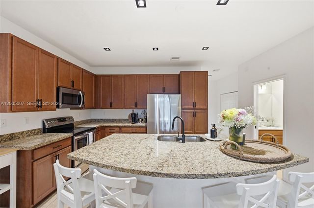 6320 S Station Square, Davie, FL 33314