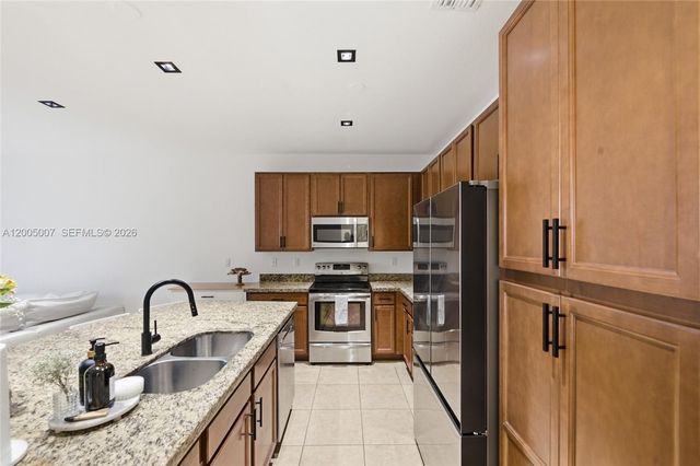 6320 S Station Square, Davie, FL 33314