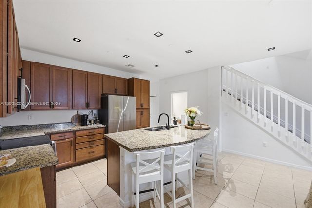 6320 S Station Square, Davie, FL 33314