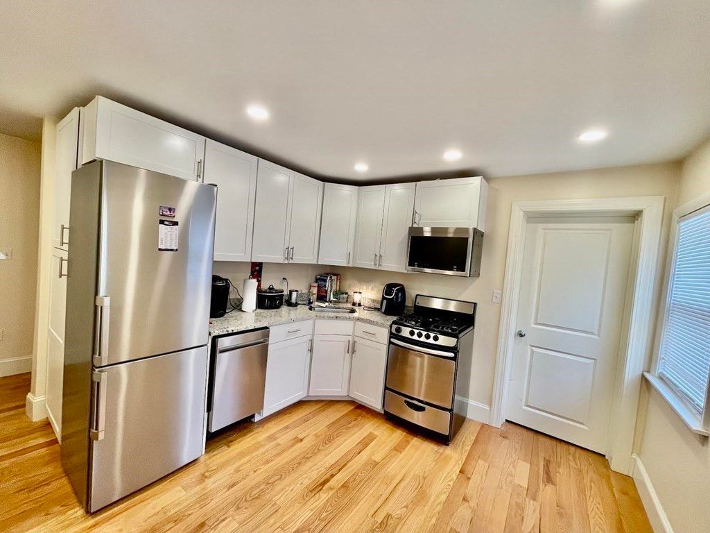 29-31 Fayette Street 2, Newton, MA 02458
