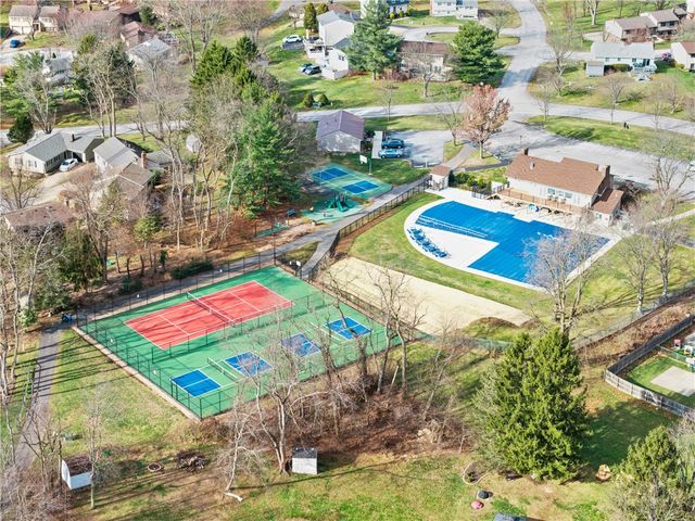 2203 Open Meadow Cir, South Fayette, PA 15017