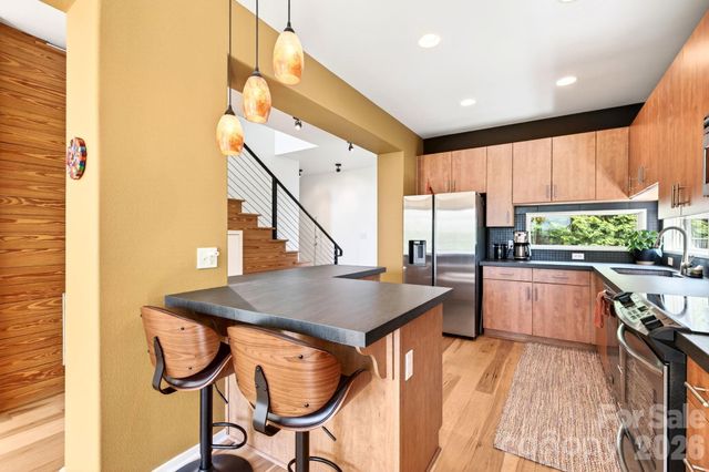 321 Barnard Avenue, Asheville, NC 28804