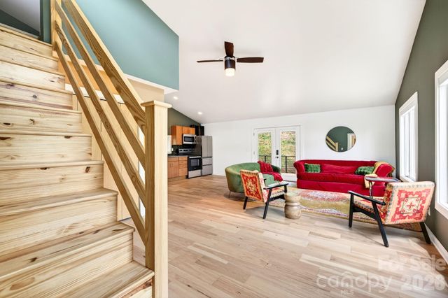 321 Barnard Avenue, Asheville, NC 28804