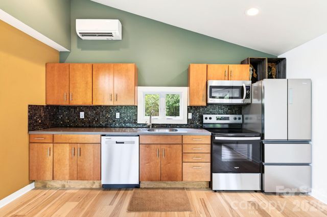321 Barnard Avenue, Asheville, NC 28804