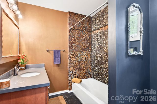 321 Barnard Avenue, Asheville, NC 28804