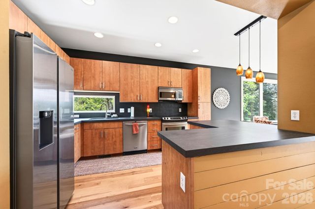 321 Barnard Avenue, Asheville, NC 28804