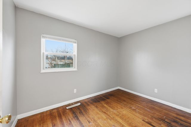 2288 Hiawatha Park Drive, Columbus, OH 43211