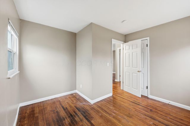 2288 Hiawatha Park Drive, Columbus, OH 43211