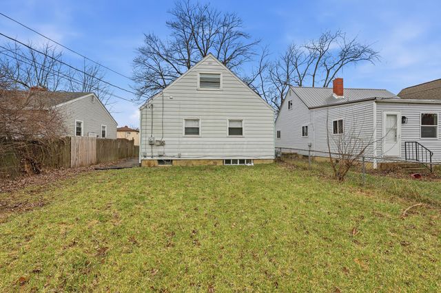 2288 Hiawatha Park Drive, Columbus, OH 43211