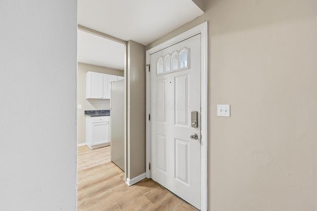 2288 Hiawatha Park Drive, Columbus, OH 43211