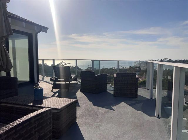 405 Blumont Street, Laguna Beach, CA 92651