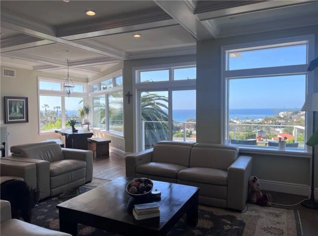 405 Blumont Street, Laguna Beach, CA 92651