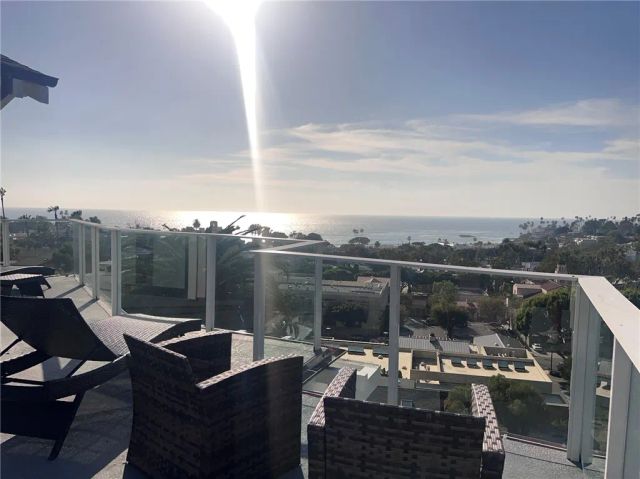 405 Blumont Street, Laguna Beach, CA 92651