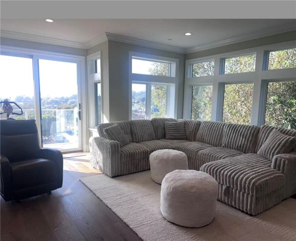 405 Blumont Street, Laguna Beach, CA 92651